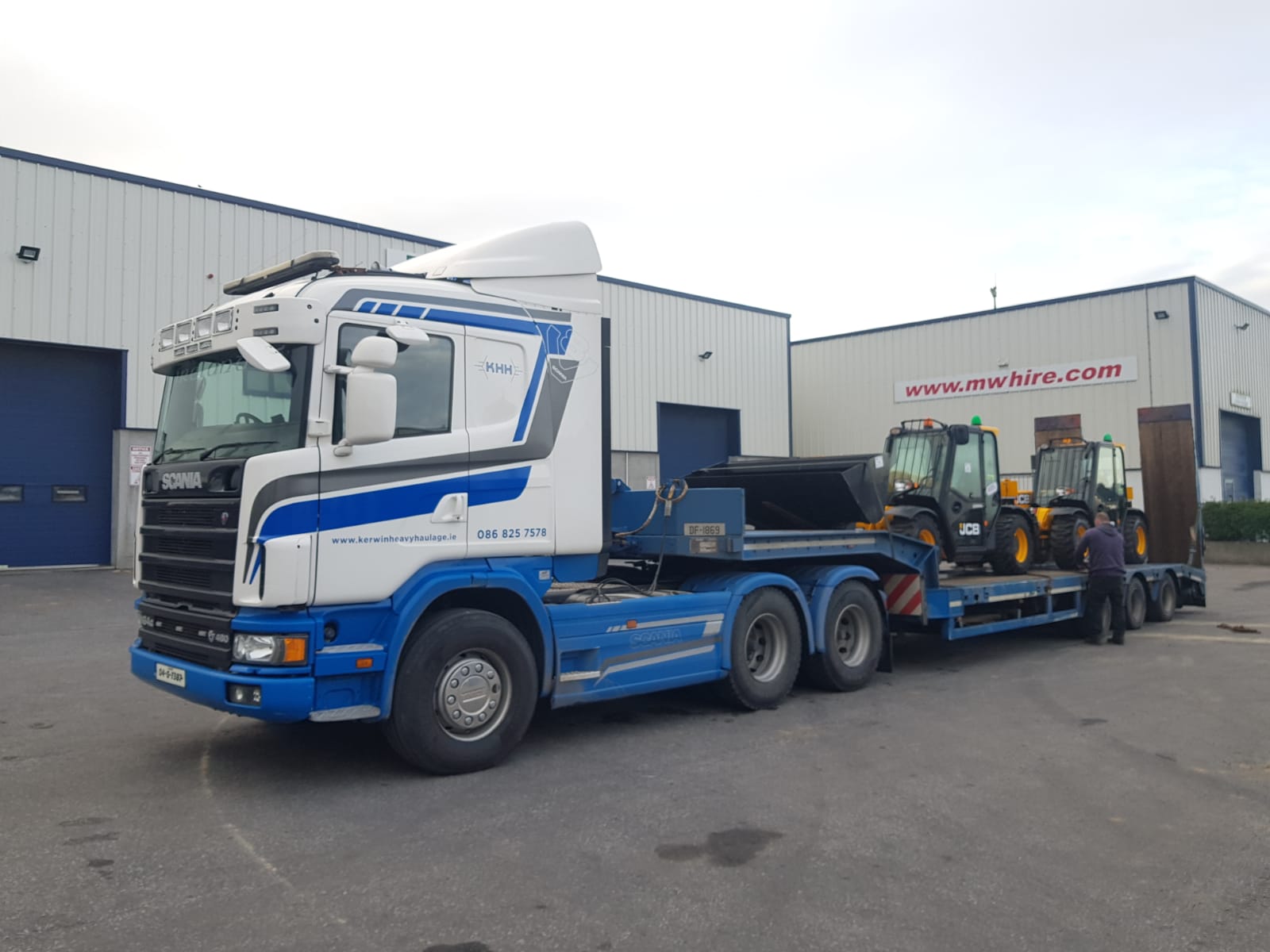 2 JCB 6 meter Teleporters...SOLD